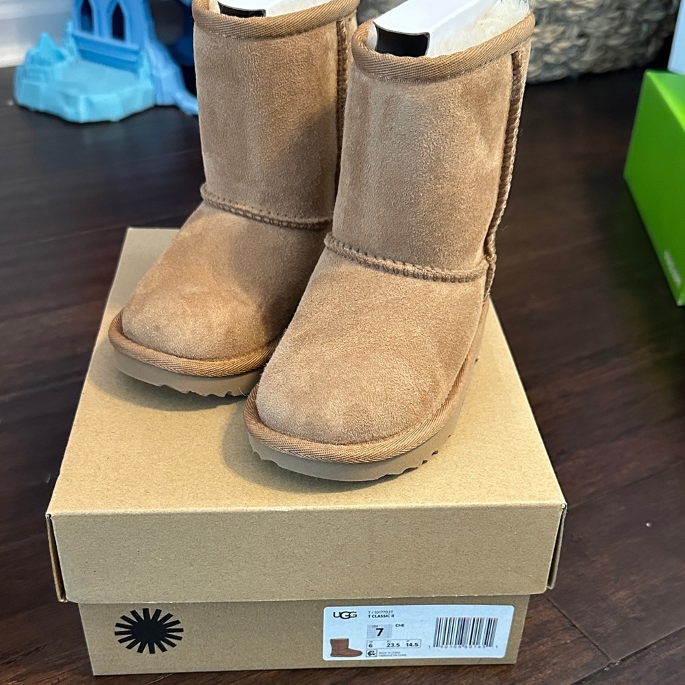 UGG Classic Chestnut Boots